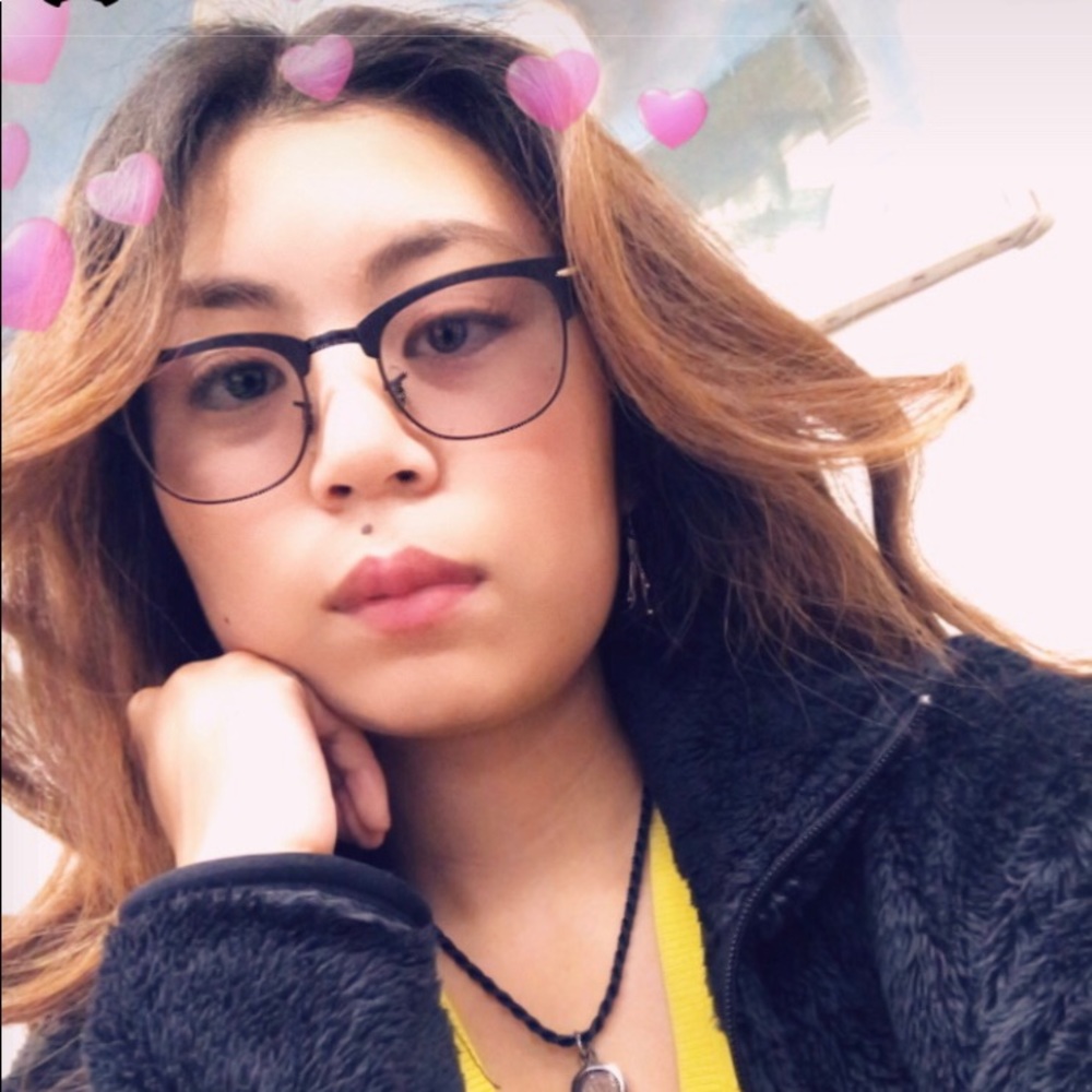 Meet your Posher, Alyssa